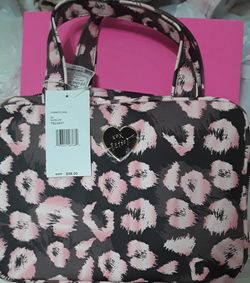 New Betty Johnson large cosmetic bag