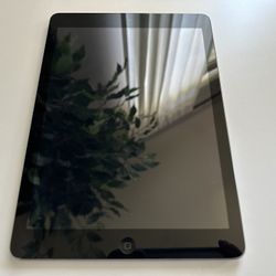 Apple iPad Air 1st Gen 16 GB, Wi-Fi, 9.7 in - Space Gray