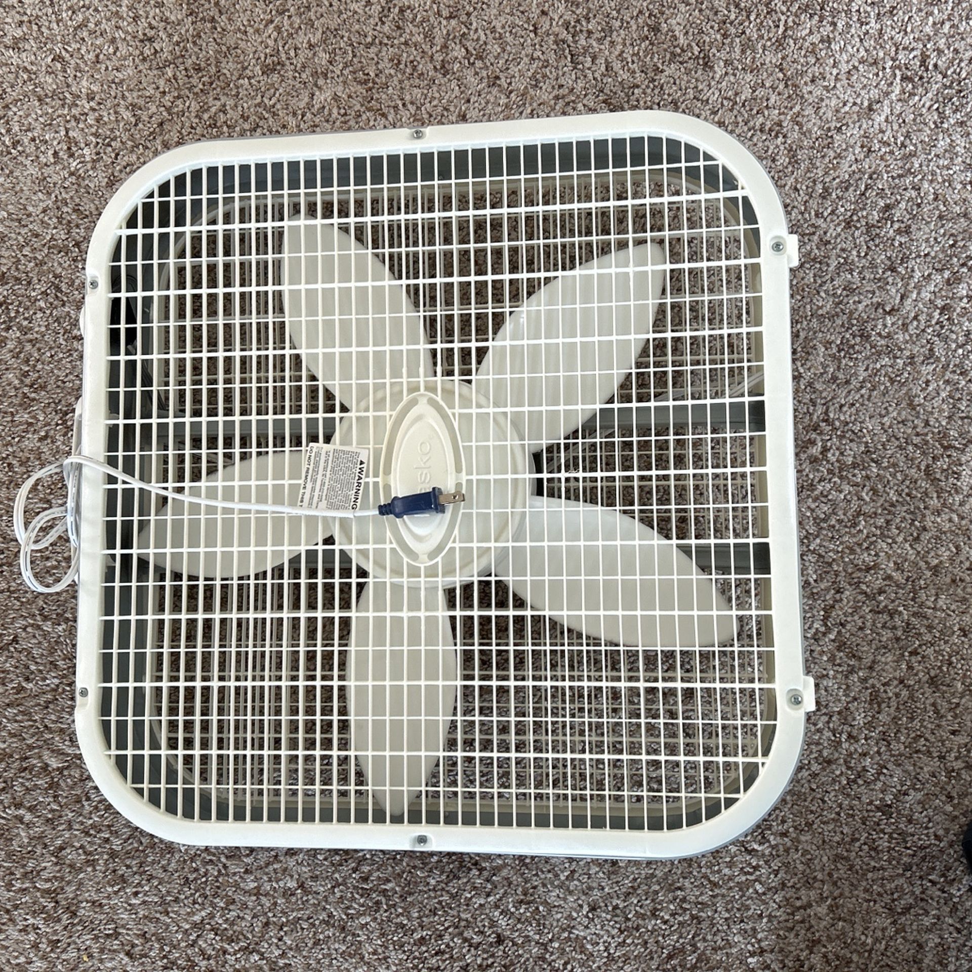 Lasko Box fan for Sale in Bothell, WA OfferUp