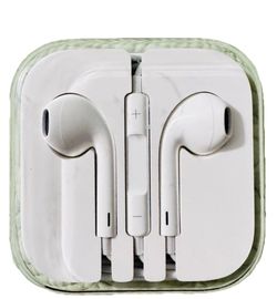 Apple EarPods In-Ear Wired Earbuds 3.5mm w/ Mic Volume Control White 1.2m