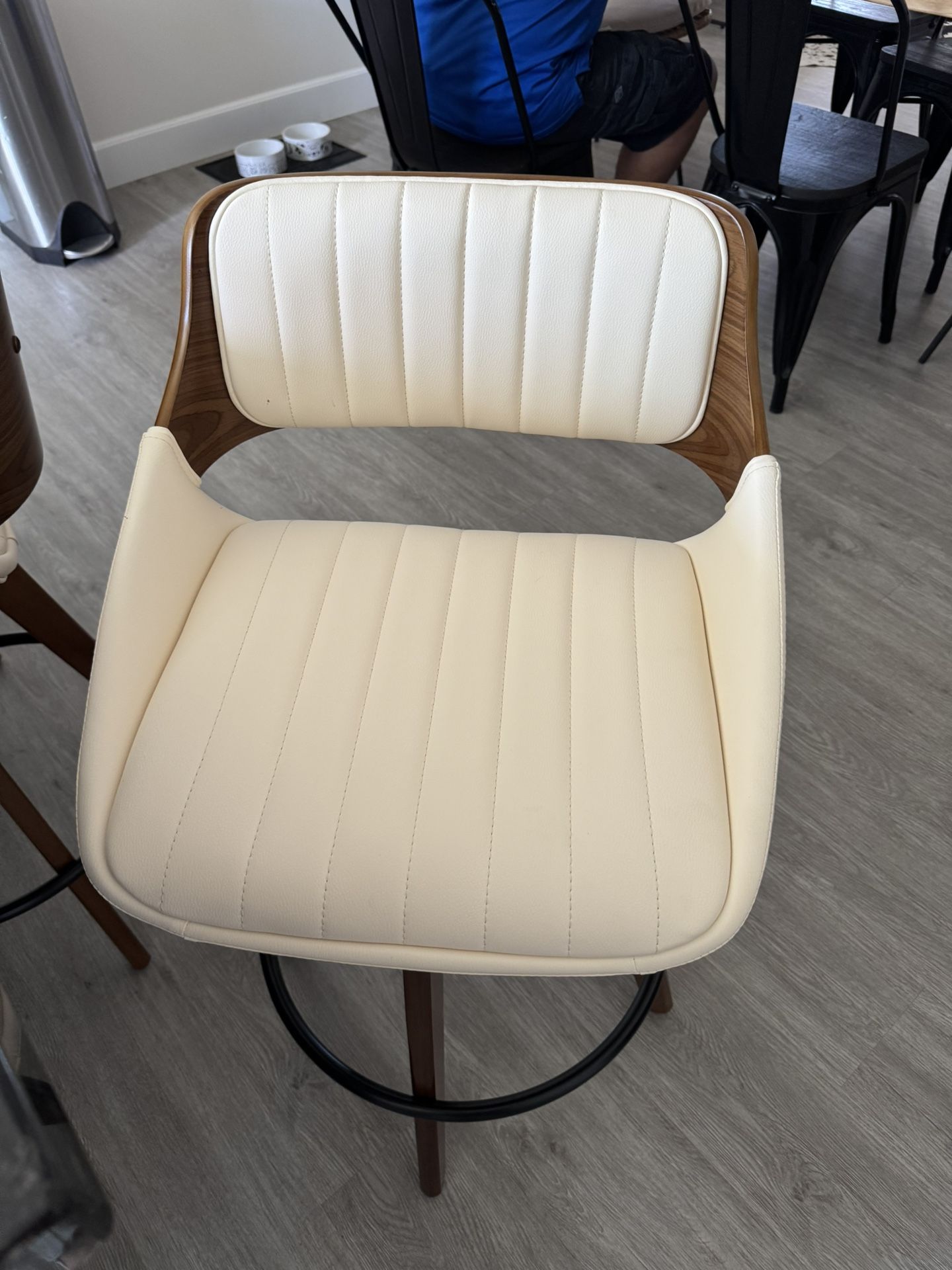 Swivel Bar Stools