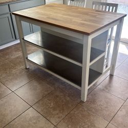 Center Counter W/ Chairs 