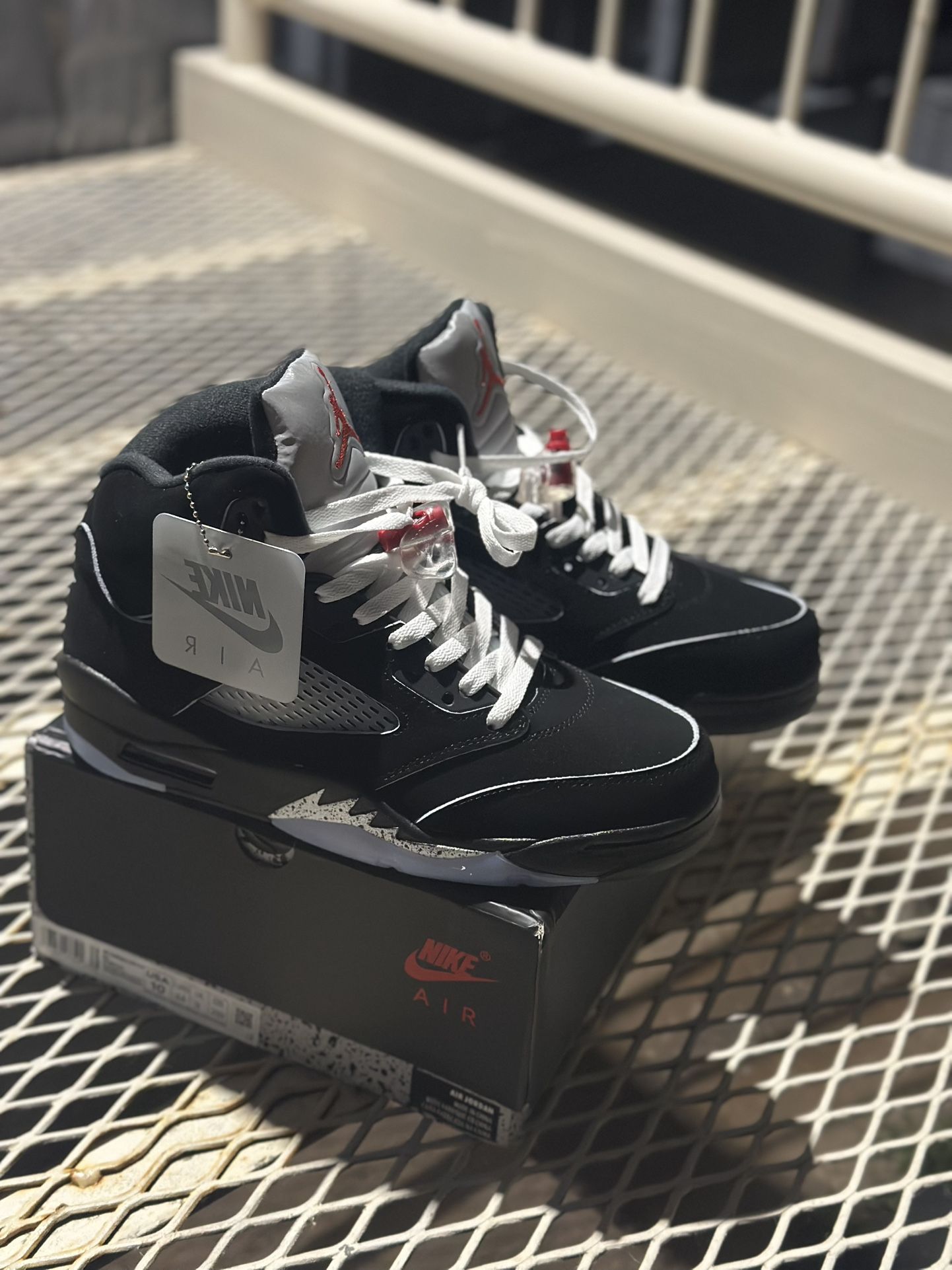 Air Jordan Retro metallic
