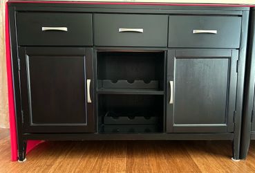 Wine cabinet