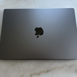 Apple MacBook Pro (2023) (M3Chip)