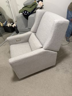 Babyletto Kiwi Electric Recliner / Swivel Rocker