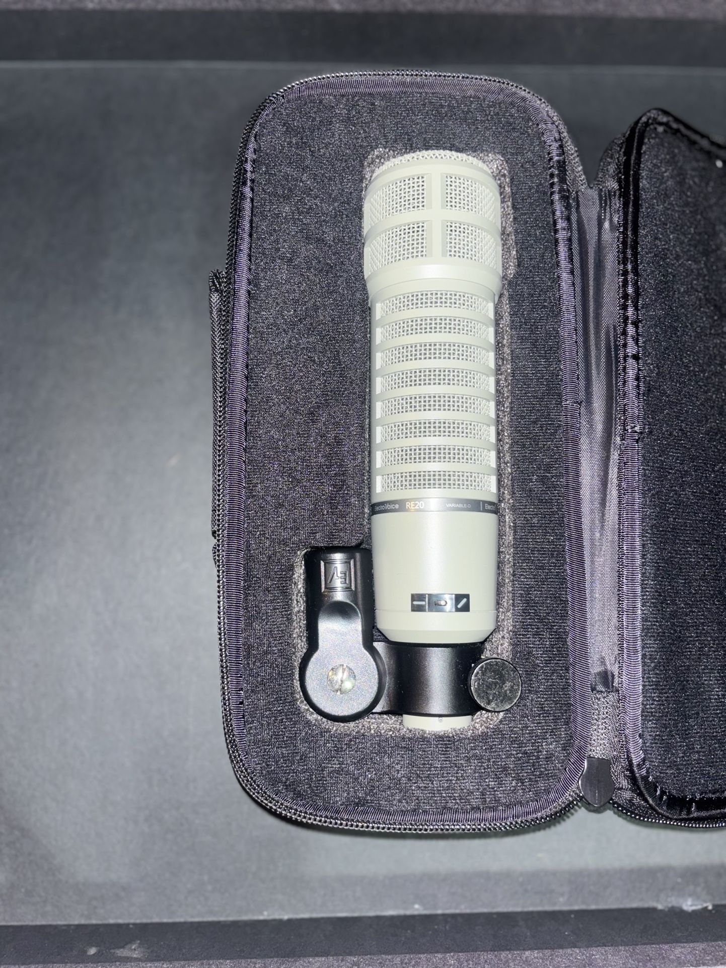 Electro Voice Re20 Dynamic 