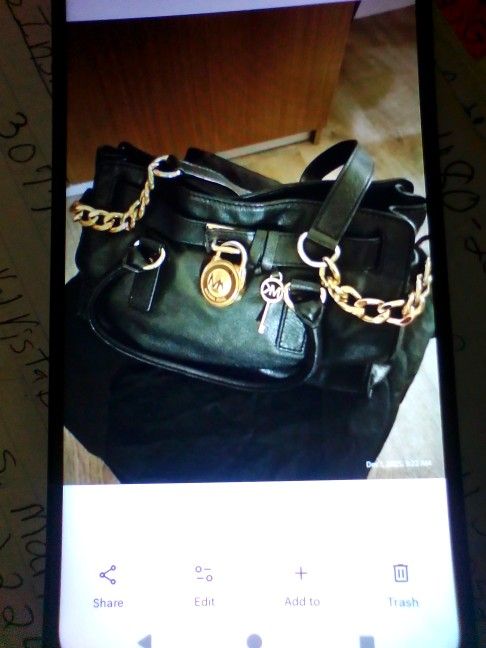 MICHAEL KOHRS BLACK WITH GOLD CHAIN STRAP HANDLES  PURSE HANDBAG 