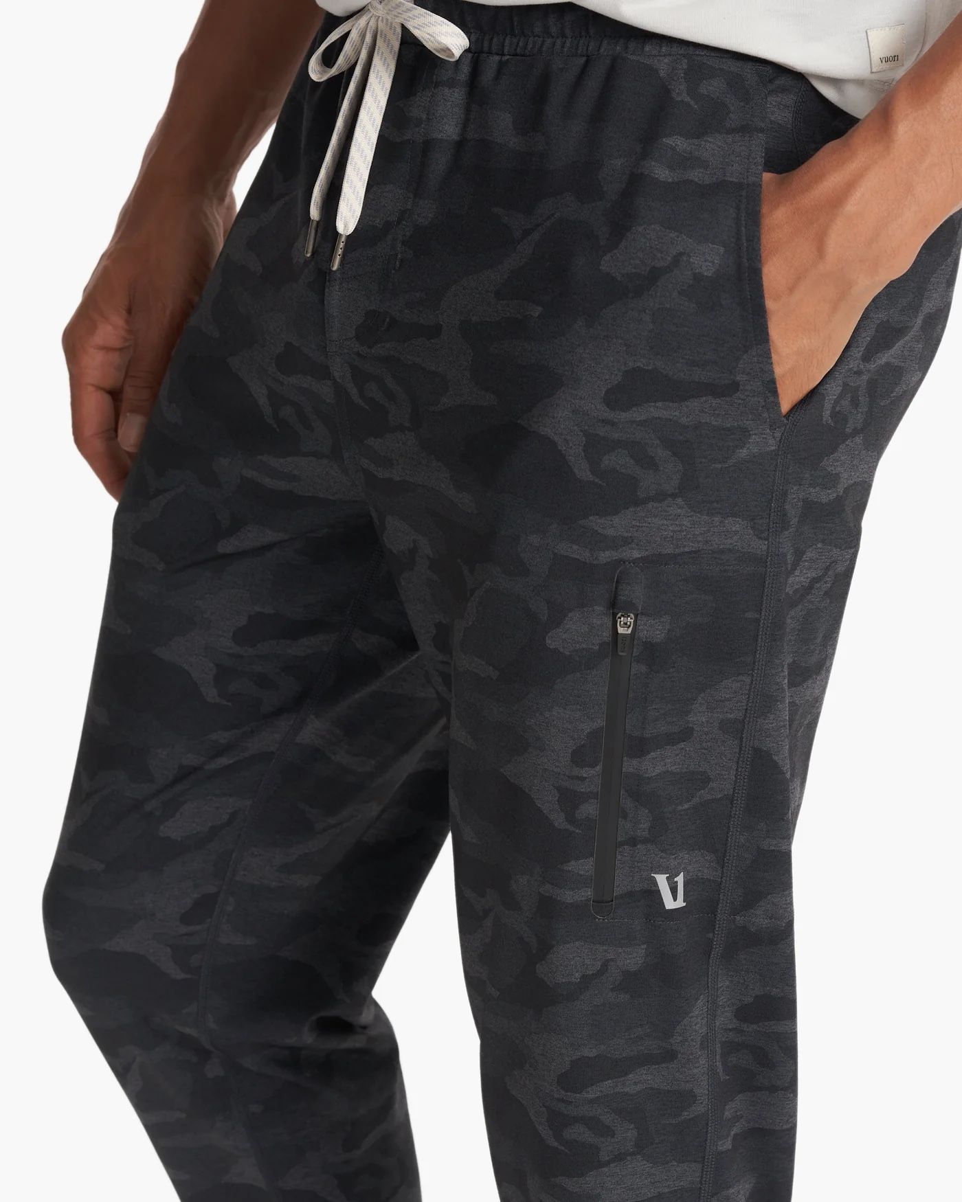 Men’s Vuori Sunday Joggers Black Camo *New Without Tags* Size M