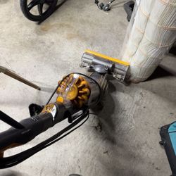 Dyson Vacc 