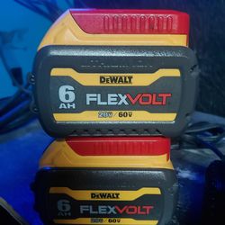 2 DEWALT- 6AH FLEXVOLT 20v/60v BATTERY'S/CHARGER