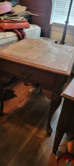 Solid Wood End Table 