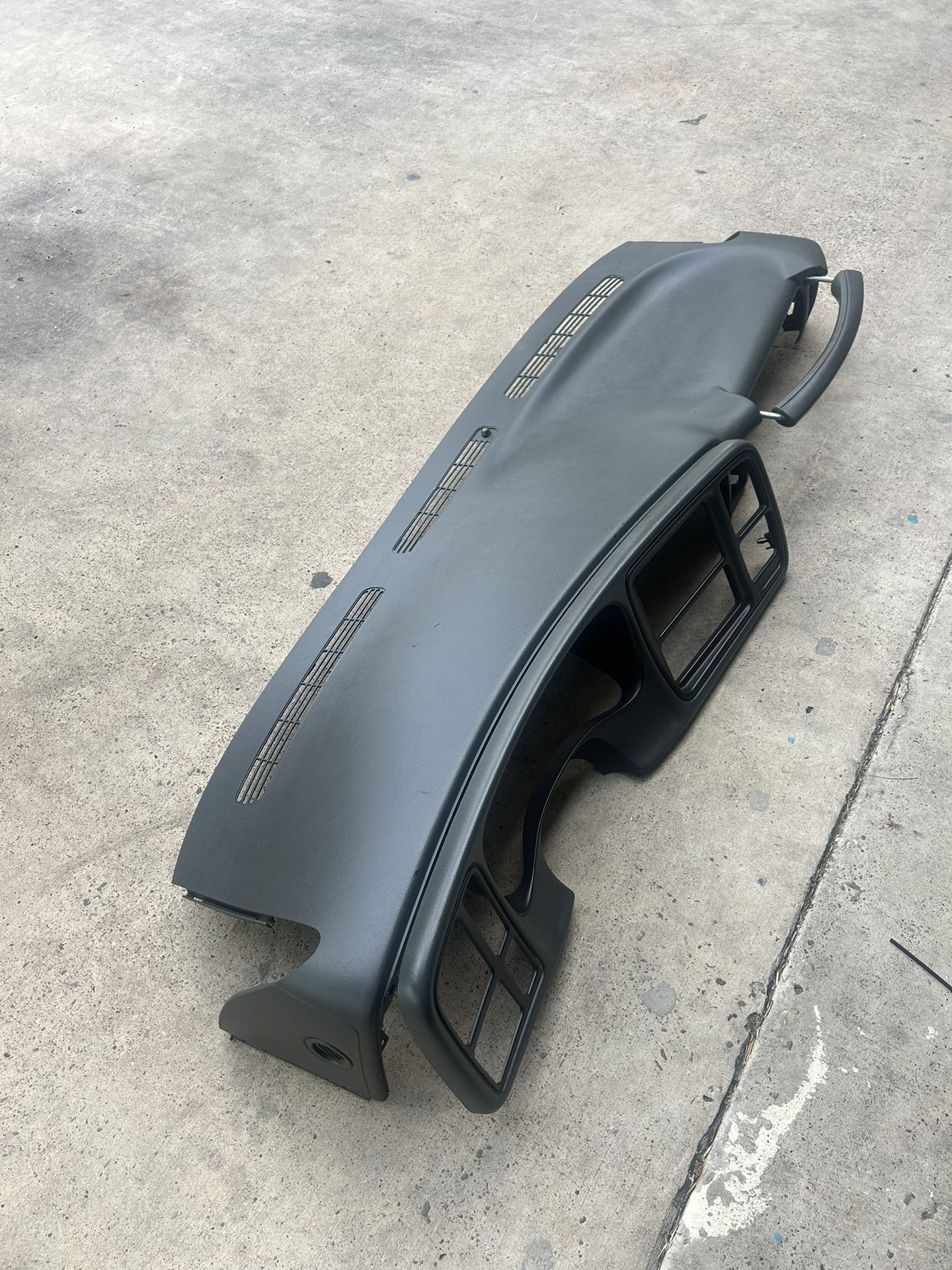 99-06 Dashboard Dark Grey