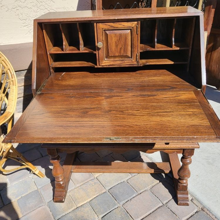 Vintage Writing Desk With Key