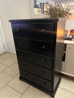 Black Wood 5-Drawer Tall Dresser