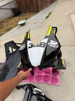 22-24 aprilia rsv4 fairings/bodywork