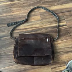 Kenneth Cole Mesner Bag 