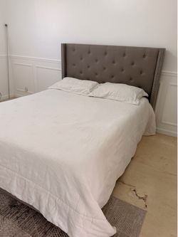 Classic Queen Bed with Cloud Mattress