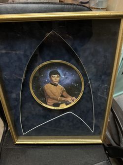 Framed Star Trek 25th Anniversary Commemorative Collection Sulu Plate Autographed by George Takei