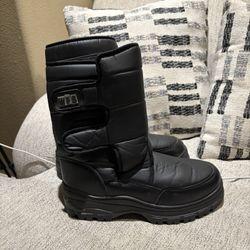 Men’s Black Snow Boots Size 13