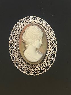 Vintage Cameo Brooch Silver Filigree Frame