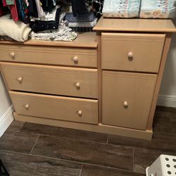 Dresser/baby Changing Table