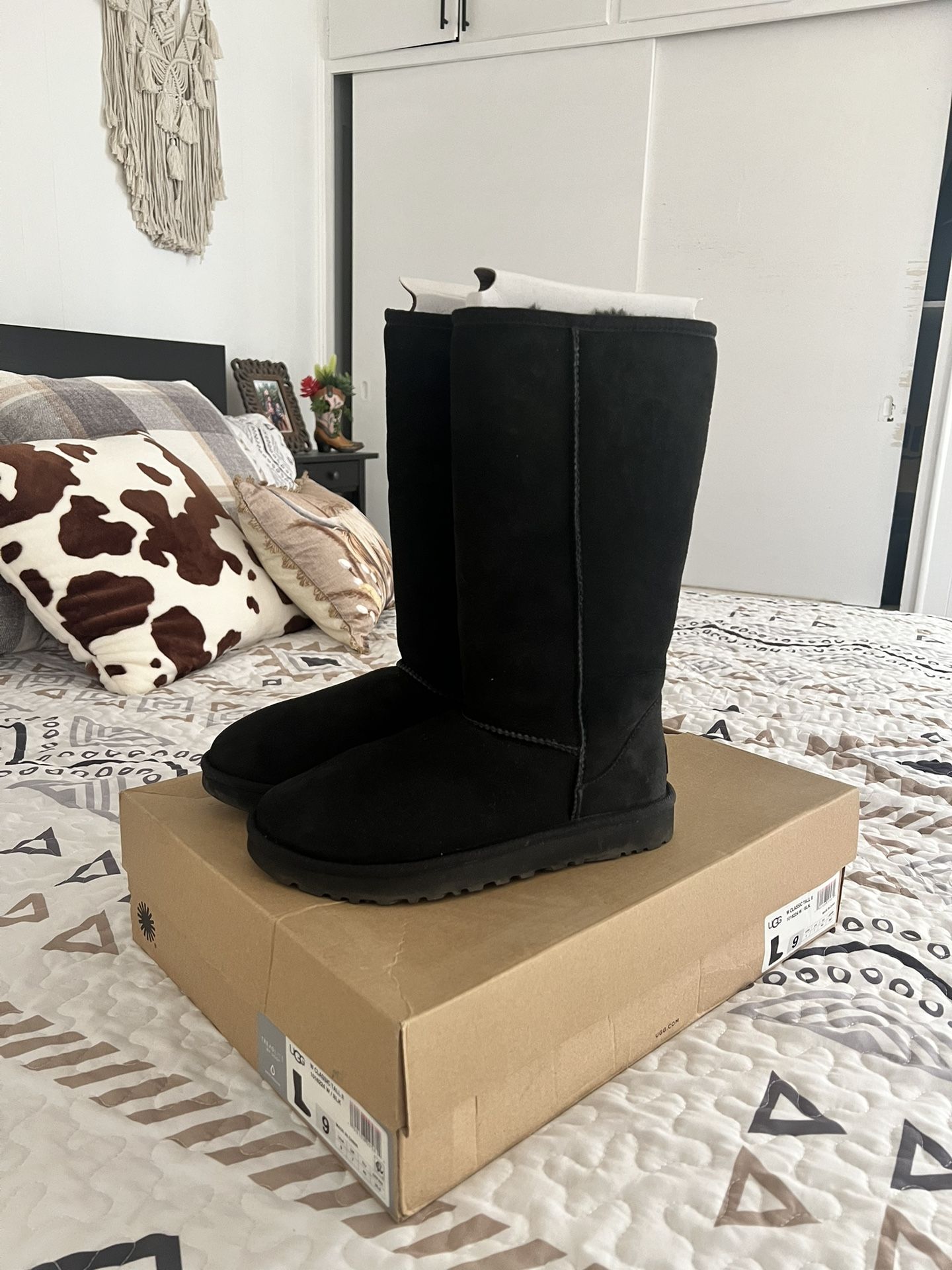 Womens Tall UGG Boots Size 9