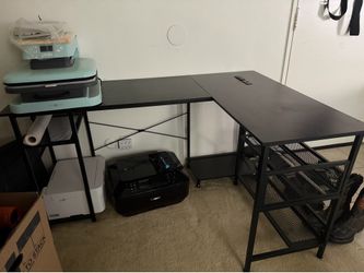 Black corner desk
