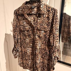 BeBe Leopard Print Button-Up Shirt L
