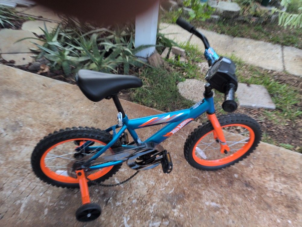 Bike With Training Wheels