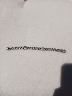 David Yurman

Two-Tone Double Strand Box Chain Bracelet with 18k gold