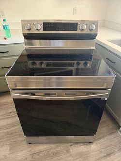 Samsung Smart Electric Range/Stove – Stainless Steel