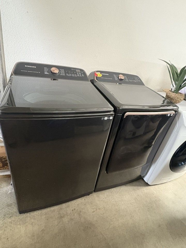 Samsung Washer And Electric Dryer Set
