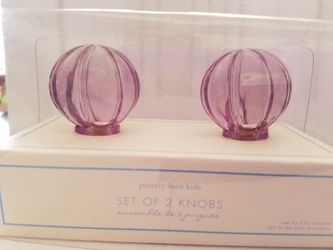 Pottery Barn glass drawer pulls, Sets Of Two