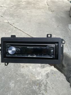 Pioneer Stereo $120