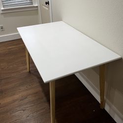 IKEA Table in White 