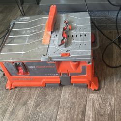 IQ 228 Cyclone Works Great Waterless Tile Saw