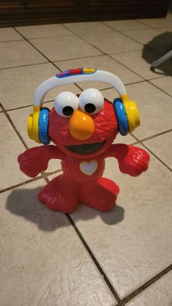 ELMO  LET'S  DANCE AND SING  WITH HEADPHONES