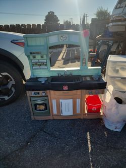 Step 2 Play Kitchen