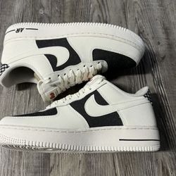  Nike Air Force 1 Size 8.5 Brand New Never Worn 
