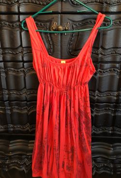 Women’s medium dress