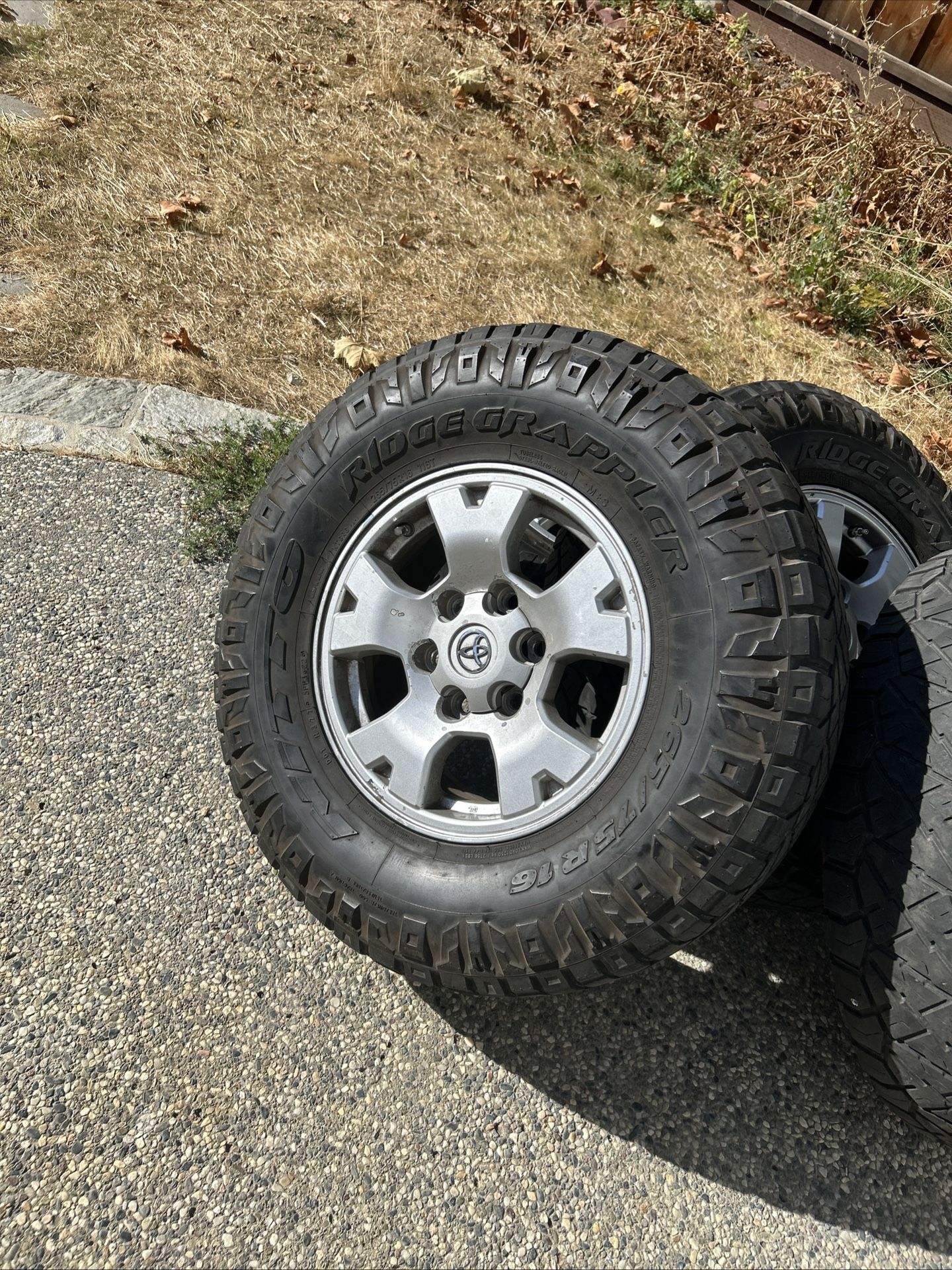 Wheels And Tires Size 265/70/16 For Tacoma or 4 Runner Truck USV Good Condition