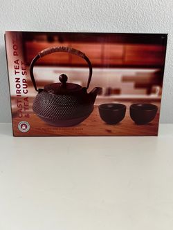 Chef’s Counter Cast Iron Teapot and Tea Cup Set