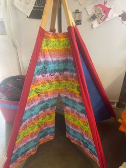 Kids tippee play house