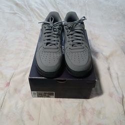 NIKE AIR FORCE 1 07 LV8