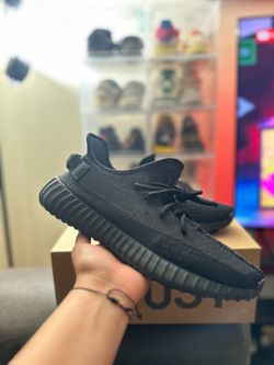 Yeezy Boost 350 V2 Onyx (2023)