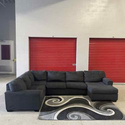 Large Sectional Couch CAN DELIVER🚚