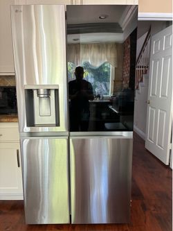 LG Refrigerator (Almost New)