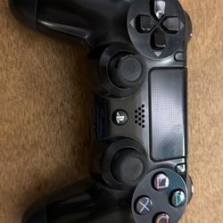 PS4 CONTROLLER 
