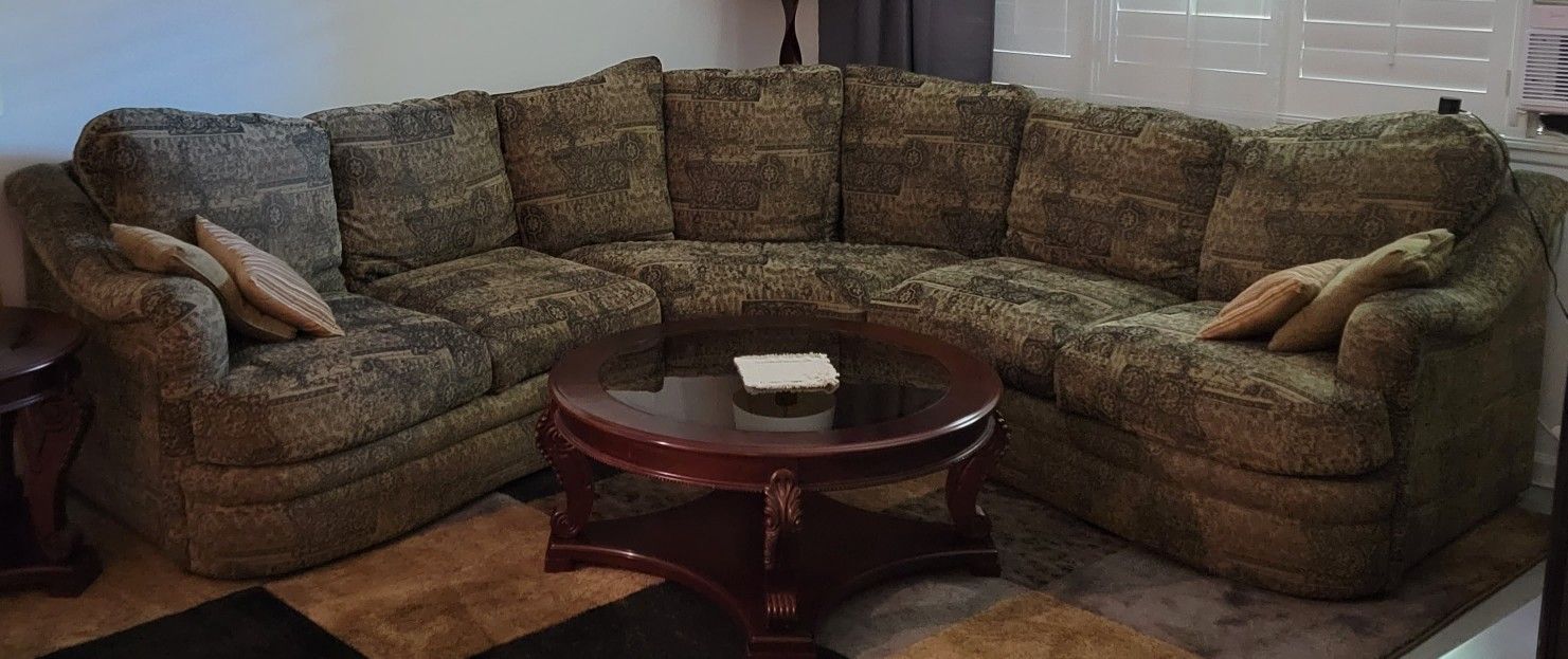 Curved Sectional L-Shaped Couch